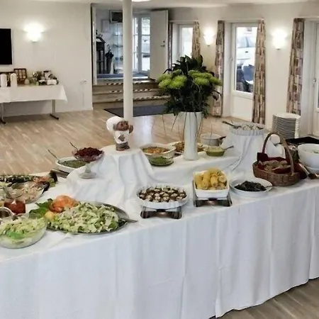 Hojgaarden Hotell 2*